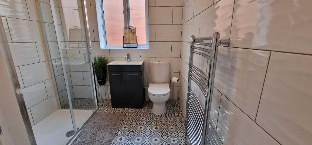 Sapphire Apartments Кардифф Экстерьер фото